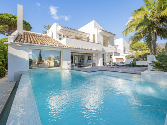 Luxury Villa in Peñablanca, Aloha, Nueva Andalucía  