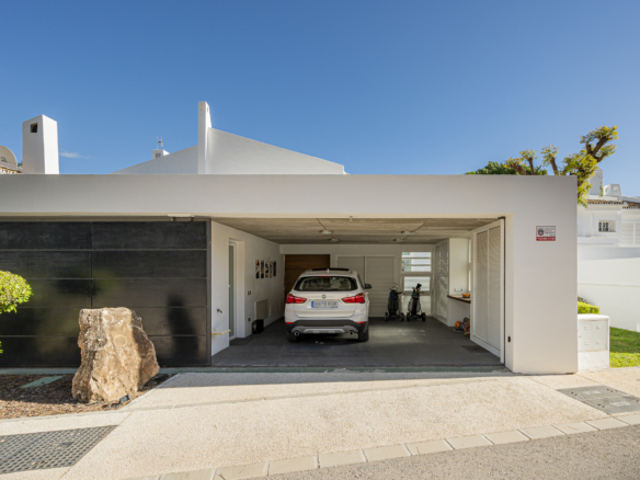Luxury Villa in Peñablanca, Aloha, Nueva Andalucía  