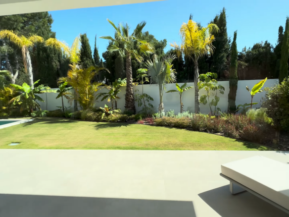 For sale! 🏡✨ 2 Modern newly built Villas- Near  Beach & amenities in the lower part of Marbella’s Golden Mile