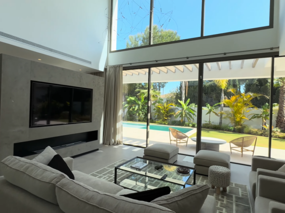 For sale! 🏡✨ 2 Modern newly built Villas- Near  Beach & amenities in the lower part of Marbella’s Golden Mile