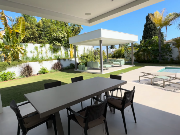 For sale! 🏡✨ 2 Modern newly built Villas- Near  Beach & amenities in the lower part of Marbella’s Golden Mile