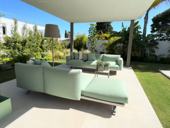 For sale! 🏡✨ 2 Modern newly built Villas- Near  Beach & amenities in the lower part of Marbella’s Golden Mile