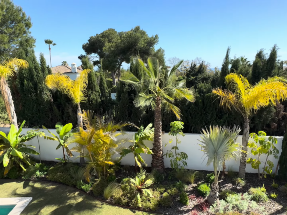 For sale! 🏡✨ 2 Modern newly built Villas- Near  Beach & amenities in the lower part of Marbella’s Golden Mile