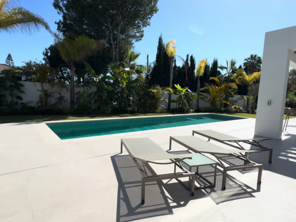 For sale! 🏡✨ 2 Modern newly built Villas- Near  Beach & amenities in the lower part of Marbella’s Golden Mile