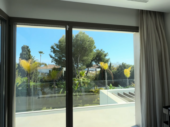 For sale! 🏡✨ 2 Modern newly built Villas- Near  Beach & amenities in the lower part of Marbella’s Golden Mile