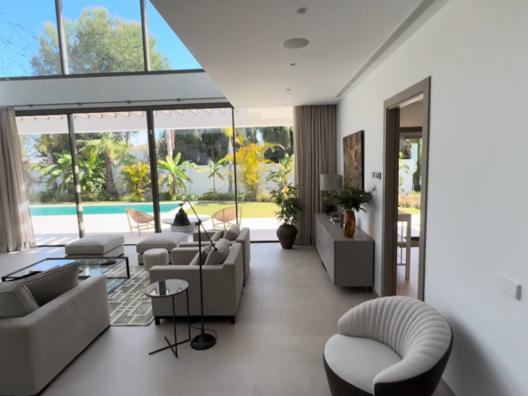 For sale! 🏡✨ 2 Modern newly built Villas- Near  Beach & amenities in the lower part of Marbella’s Golden Mile