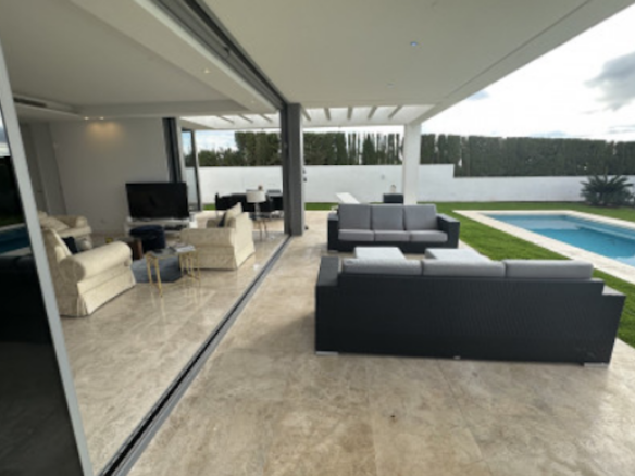 Short – Long term Rental 🌟 Modern Villa Near All Facilities and Beach – New Golden Mile 🌟 (Estepona)