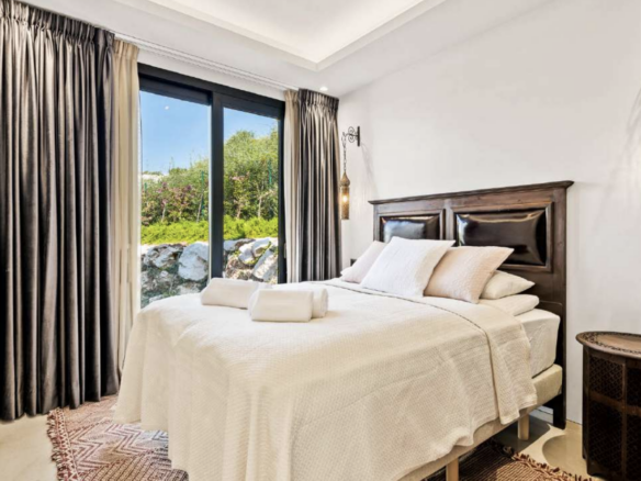 For Rent 🏠 Nueva Andalucia – Modern villa – Gated community  🏠