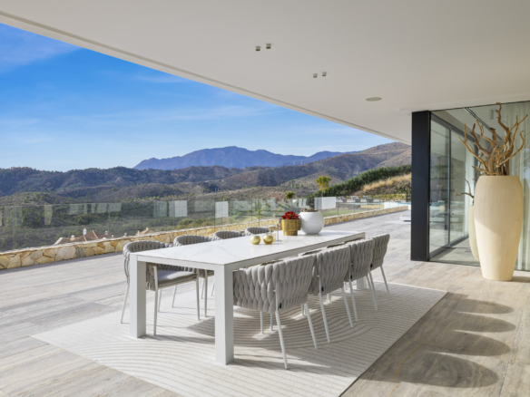 For sale – Monte Mayor – 7B Villa – Gated -Sea views