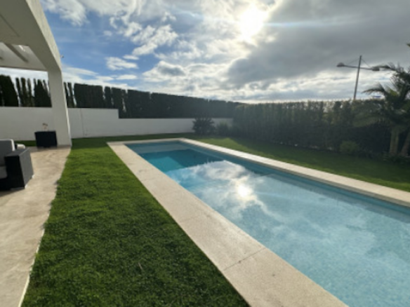 Short – Long term Rental 🌟 Modern Villa Near All Facilities and Beach – New Golden Mile 🌟 (Estepona)