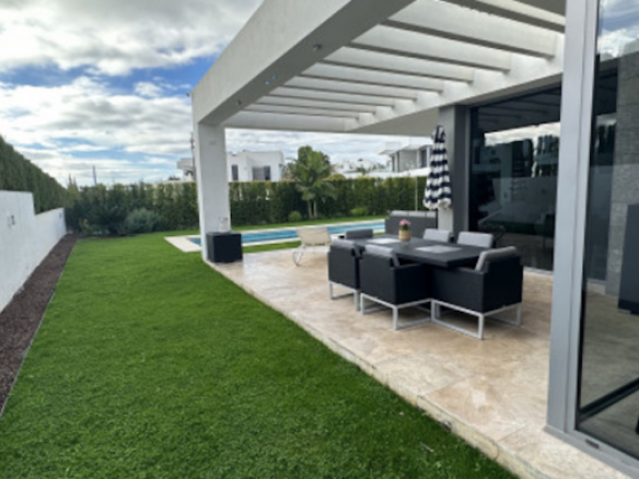 Short – Long term Rental 🌟 Modern Villa Near All Facilities and Beach – New Golden Mile 🌟 (Estepona)