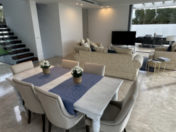 Short – Long term Rental 🌟 Modern Villa Near All Facilities and Beach – New Golden Mile 🌟 (Estepona)