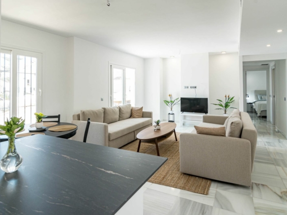 For sale –  Los Naranjos – Turnkey Penthouse Apartment in Nueva Andalucía, Costa del Sol