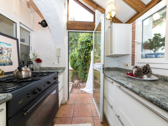 🏠 For Sale – Bargain Townhouse on the Golden Mile reduced to 500,000 euros! 🔥