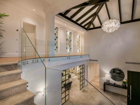 🏡 Villa for Sale in La Cerquilla, Nueva Andalucía