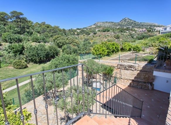 Stunning Luxury Villa in Marbella Club Golf Resort for sale ✨ Sea Views  – Gated