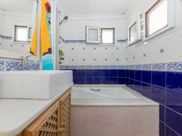 🏠 For Sale – Bargain Townhouse on the Golden Mile reduced to 500,000 euros! 🔥