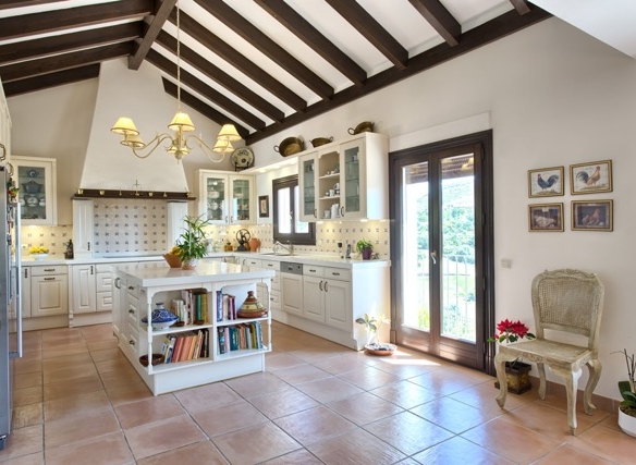 Stunning Luxury Villa in Marbella Club Golf Resort for sale ✨ Sea Views  – Gated