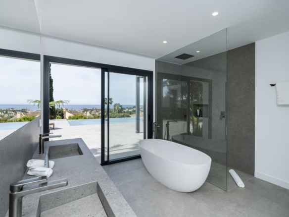For Sale 🏡 Contemporary Andalusian Villa – Elviria – Sea views