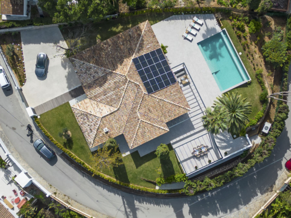 For Sale 🏡 Contemporary Andalusian Villa – Elviria – Sea views