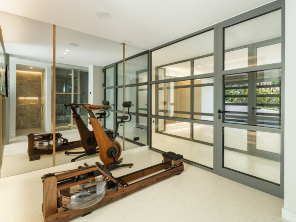 🏡 For Sale: Turnkey Modern Villa in La Quinta, Benahavís 🌟
