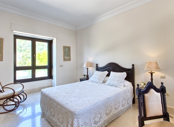Stunning Luxury Villa in Marbella Club Golf Resort for sale ✨ Sea Views  – Gated