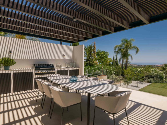 🏡 Villa for Sale in La Cerquilla, Nueva Andalucía