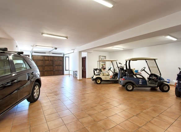 Stunning Luxury Villa in Marbella Club Golf Resort for sale ✨ Sea Views  – Gated