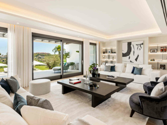 🏡 Villa for Sale in La Cerquilla, Nueva Andalucía
