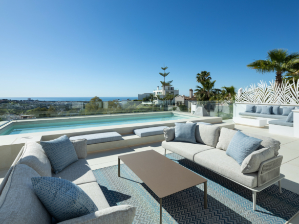 🏡 For Sale: Turnkey Modern Villa in La Quinta, Benahavís 🌟