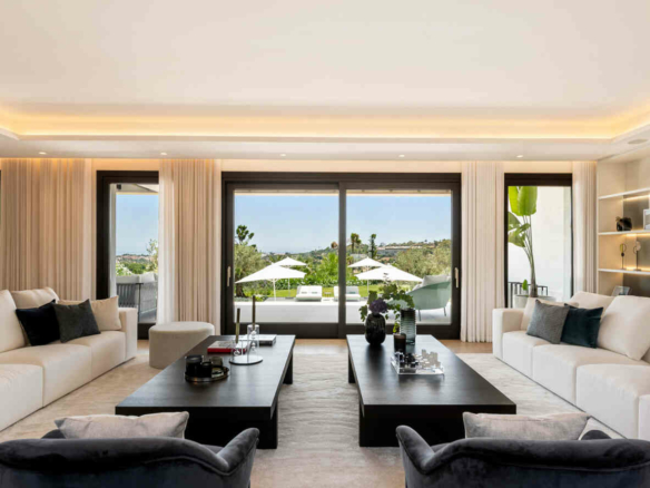 🏡 Villa for Sale in La Cerquilla, Nueva Andalucía