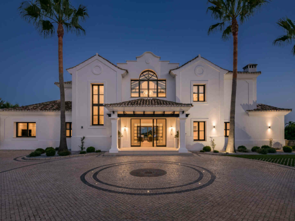 🏡 Villa for Sale in La Cerquilla, Nueva Andalucía