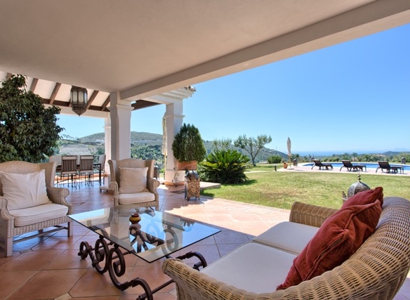 Stunning Luxury Villa in Marbella Club Golf Resort for sale ✨ Sea Views  – Gated