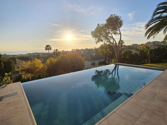 For Sale 🏡 Contemporary Andalusian Villa – Elviria – Sea views