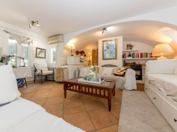 🏠 For Sale – Bargain Townhouse on the Golden Mile reduced to 500,000 euros! 🔥