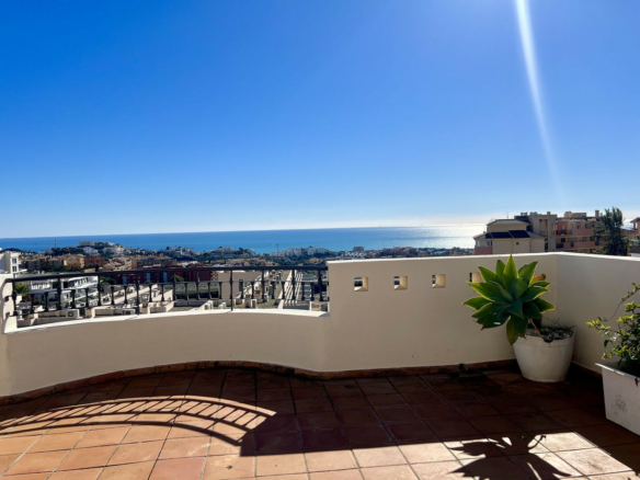 Reduced – Riviera del Sol, Mijas 🏠 Penthouse for sale – Sea views – South facing 