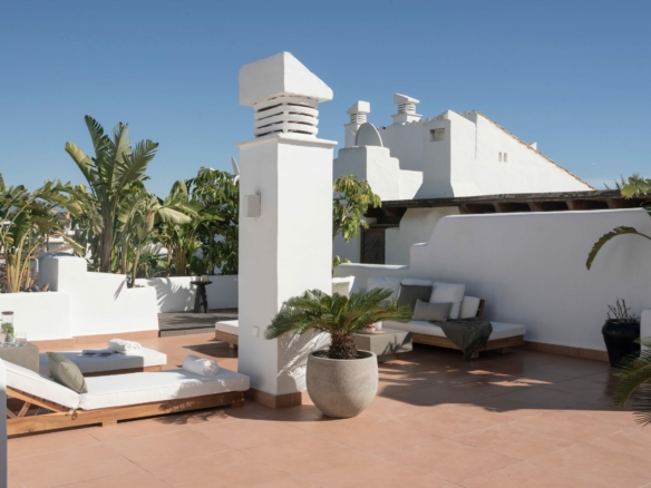 For sale 🏝️ ALCAZABA BEACH 🏝️ ✨  Penthouse –  Beachfront