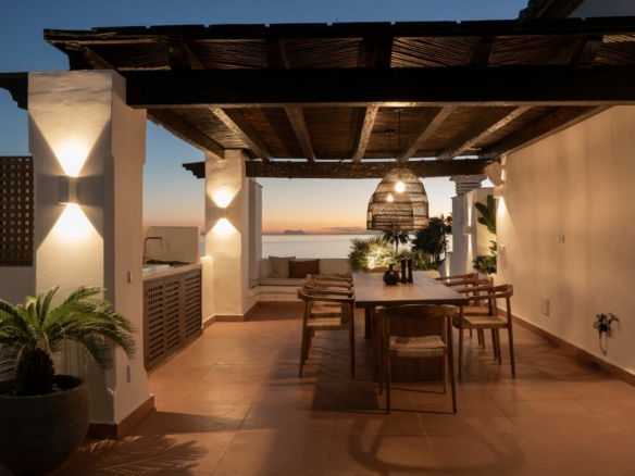 For sale 🏝️ ALCAZABA BEACH 🏝️ ✨  Penthouse –  Beachfront
