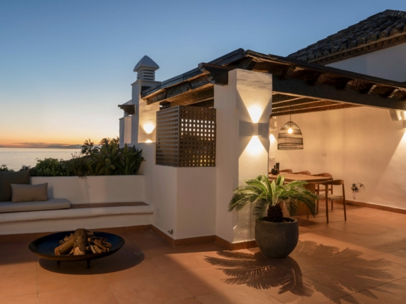 For sale 🏝️ ALCAZABA BEACH 🏝️ ✨  Penthouse –  Beachfront