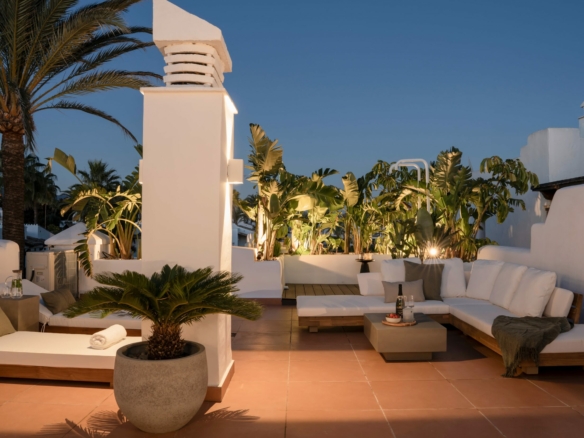 For sale 🏝️ ALCAZABA BEACH 🏝️ ✨  Penthouse –  Beachfront