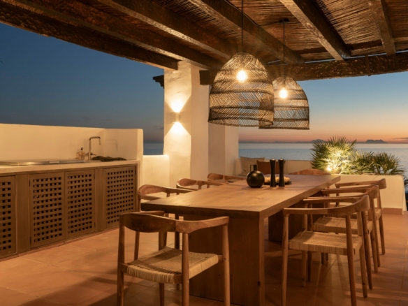 For sale 🏝️ ALCAZABA BEACH 🏝️ ✨  Penthouse –  Beachfront