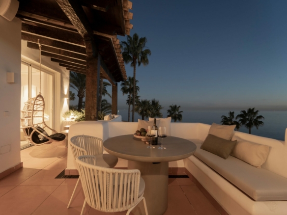 For sale 🏝️ ALCAZABA BEACH 🏝️ ✨  Penthouse –  Beachfront