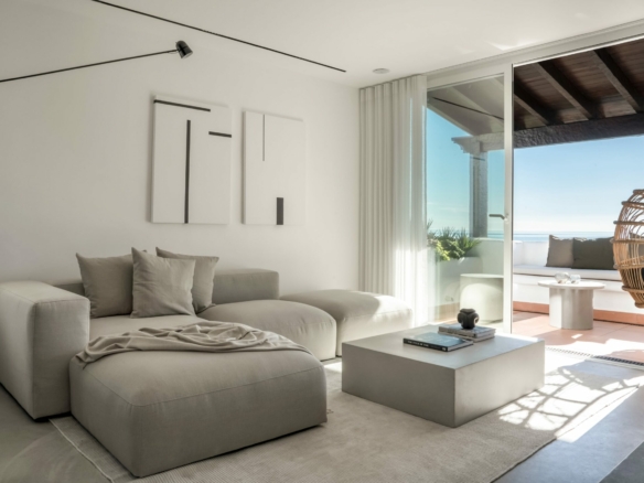 For sale 🏝️ ALCAZABA BEACH 🏝️ ✨  Penthouse –  Beachfront