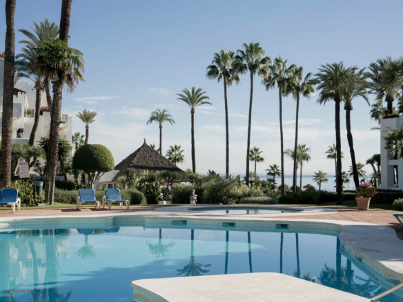 For sale 🏝️ ALCAZABA BEACH 🏝️ ✨  Penthouse –  Beachfront