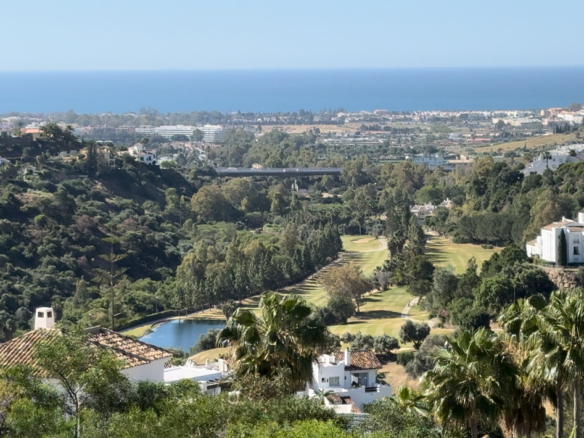 La Quinta – 3 Plots for sale  – Sea Views – Gated