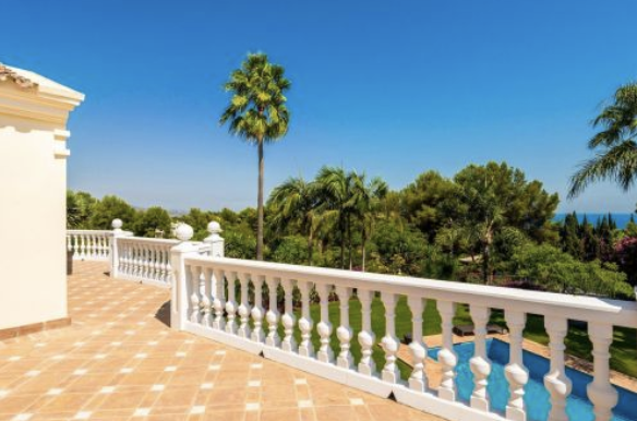SOLD- Sierra Blanca (Marbella) 🏡 Classic Villa with Investment Potential! 🛠️