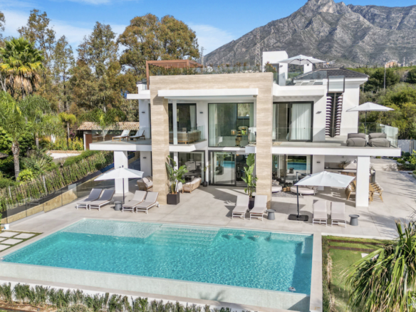 For sale 🌟 Marbella’s Golden Mile Modern new Luxury Villa