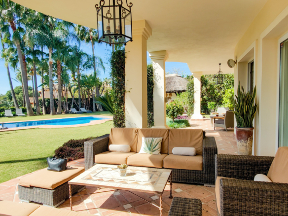 SOLD- Sierra Blanca (Marbella) 🏡 Classic Villa with Investment Potential! 🛠️