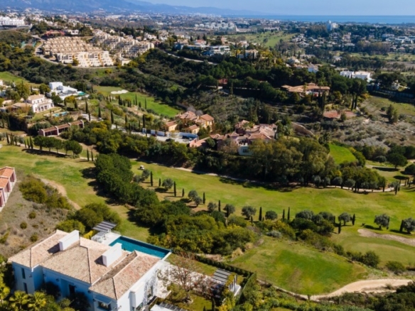 🌴 Development of a New Villa in Puerto de los Almendros, Benahavis