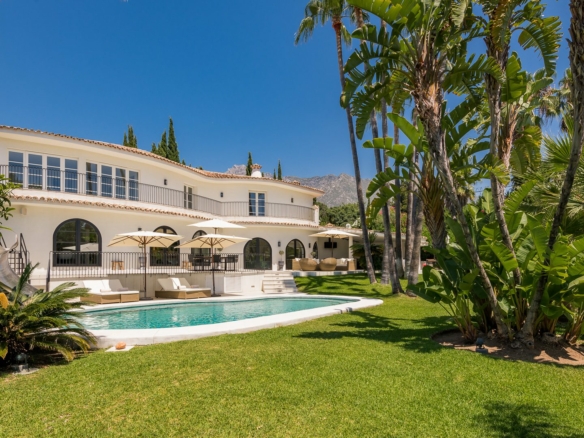 For Rent  – Villa La Perla 🏰, Charming Villa 🌴 in Nagueles , Andalucia 🌅, Golden mile , Marbella 🏖️